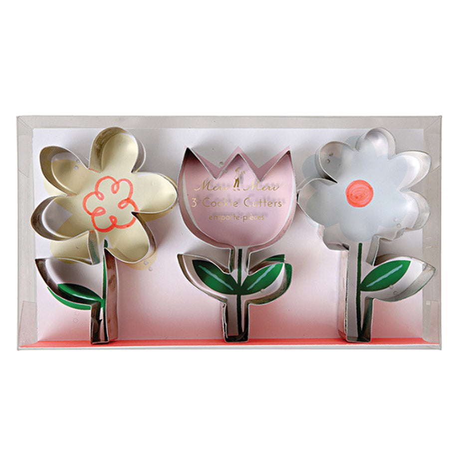 Meri Meri classic cookie biscuit cutters in three flower styles come in a cute presentation pack